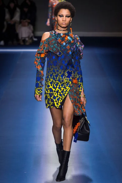 Look 38